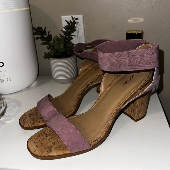 MAURICES STRAPPY HEELS - Picture 2 of 5